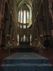 K ln Dom - Altar and Choir